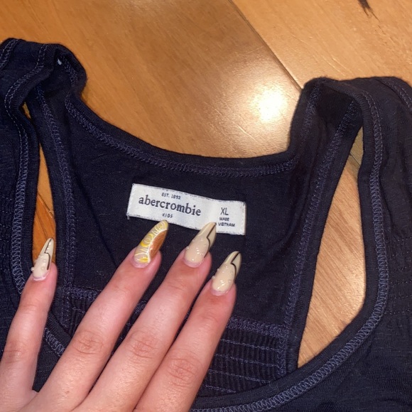 LIKE NEW- ABERCROMBIE KIDS VINTAGE FLOWY TANK- SIZE XL - Picture 3 of 5